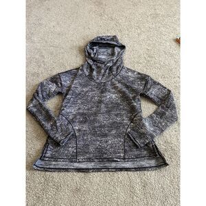 Lululemon hoodie, lightweight. Pull over size 6.‎